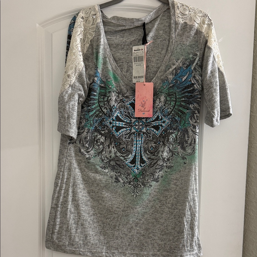 Angels & Diamonds Gray and Teal Graphic Tee, lace sleeves, size XL